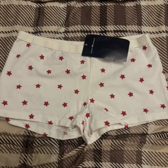 Brandy Melville red star shorts - Picture 1 of 1